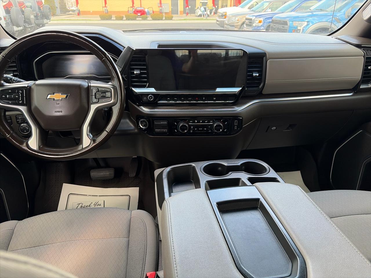 Chevrolet Silverado 1500 4WD Crew Cab 147" LT w/1LT 2023