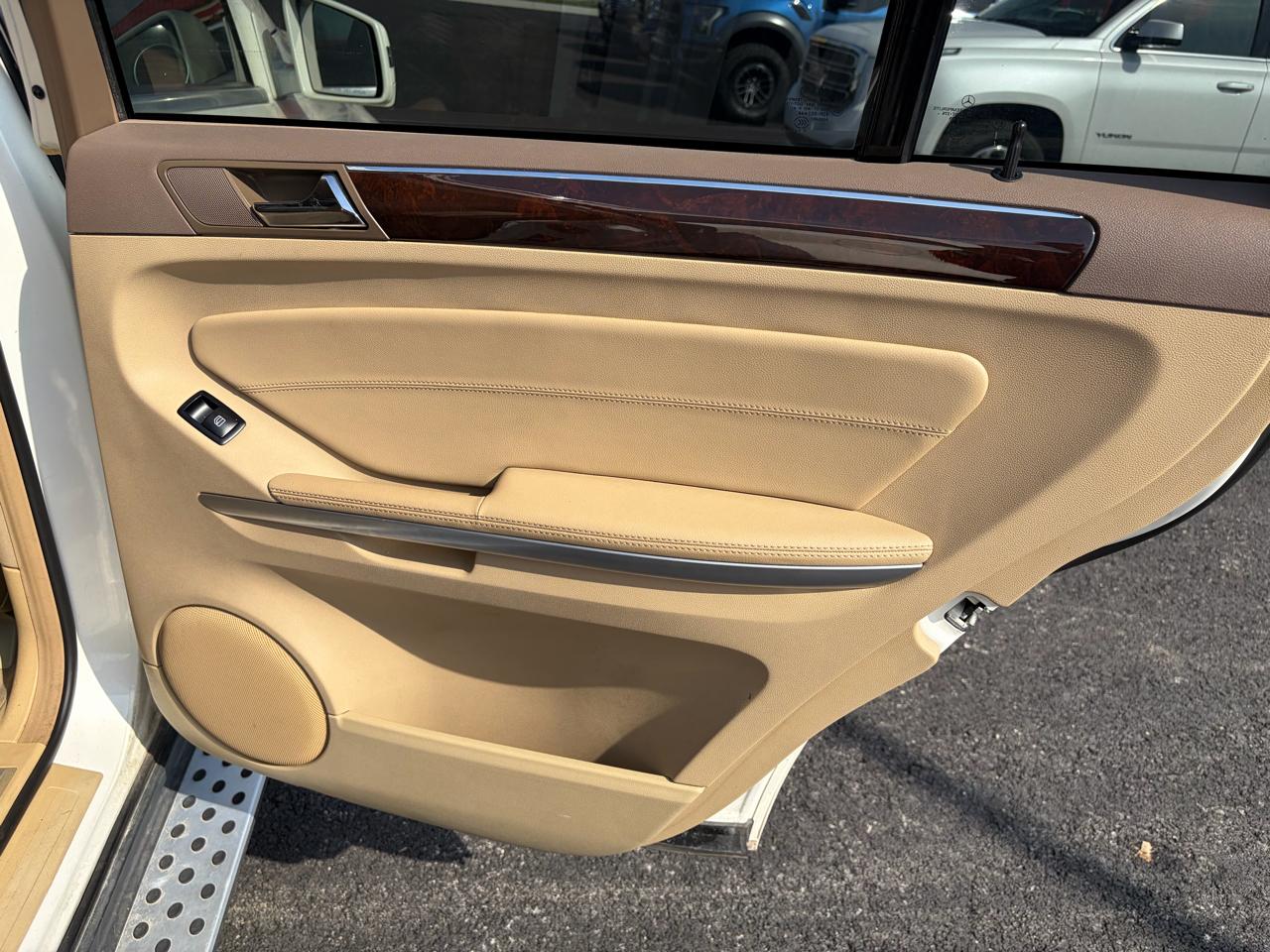 Mercedes-Benz GL-Class 4MATIC 4dr GL 450 2011