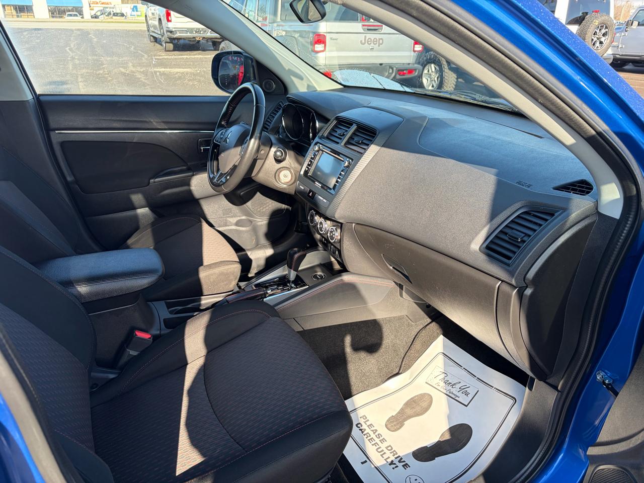 Mitsubishi Outlander Sport ES 2.0 AWC CVT 2018