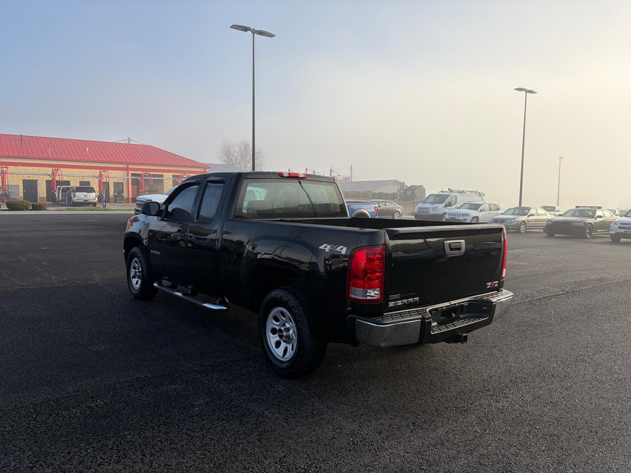 GMC Sierra 1500 4WD Ext Cab 143.5" Work Truck 2011
