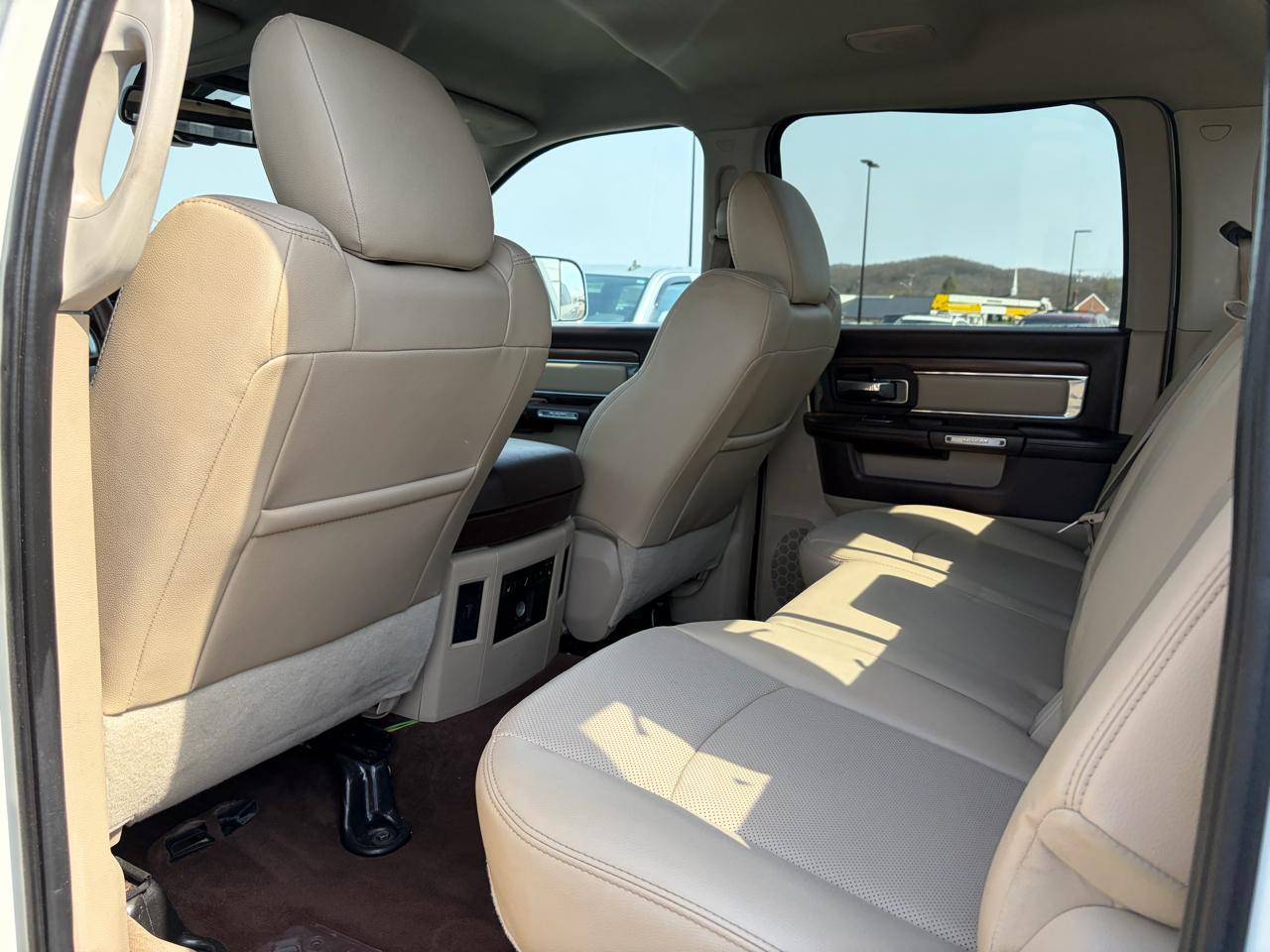 RAM 2500 4WD Crew Cab 149" Laramie 2016