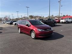 2021 Chrysler Voyager 