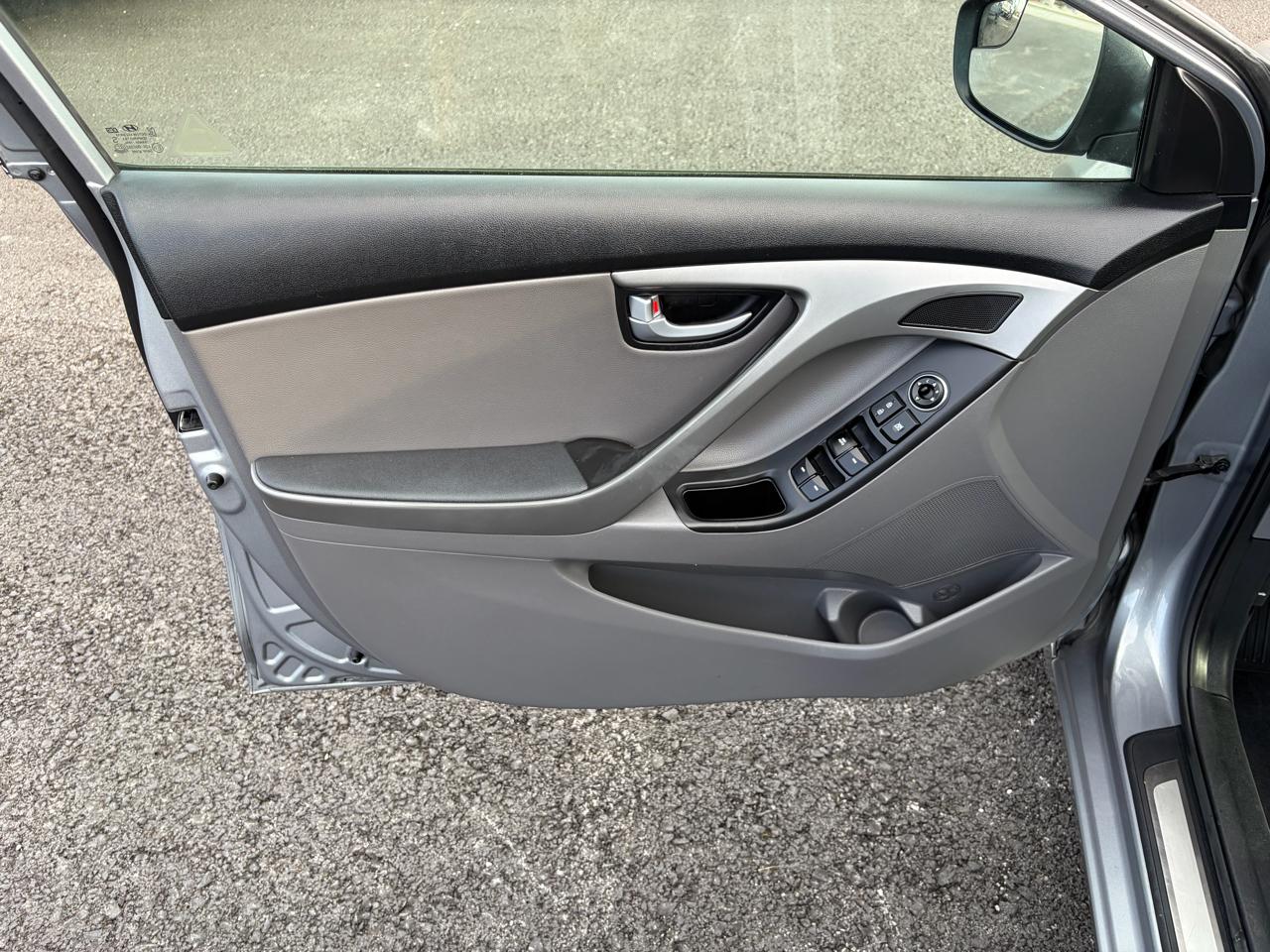 Hyundai Elantra 4dr Sdn Auto Limited (Ulsan Plant) 2015