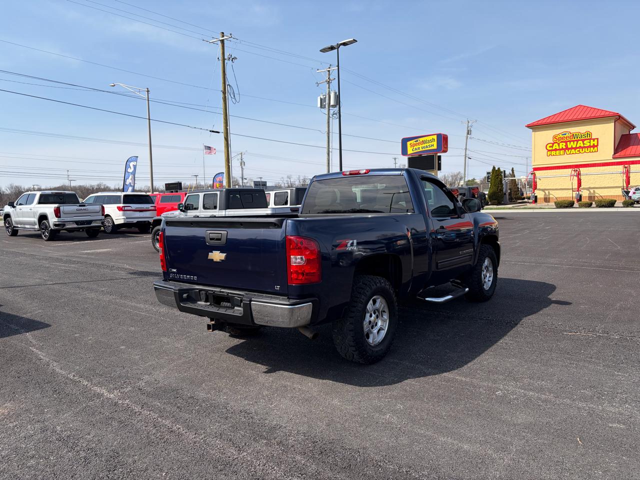 Chevrolet Silverado 1500 4WD Reg Cab 119.0" LT 2009