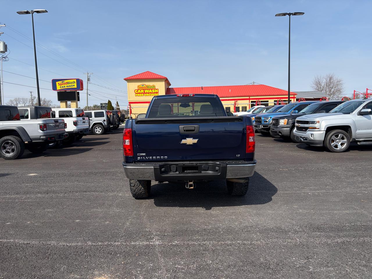 Chevrolet Silverado 1500 4WD Reg Cab 119.0" LT 2009