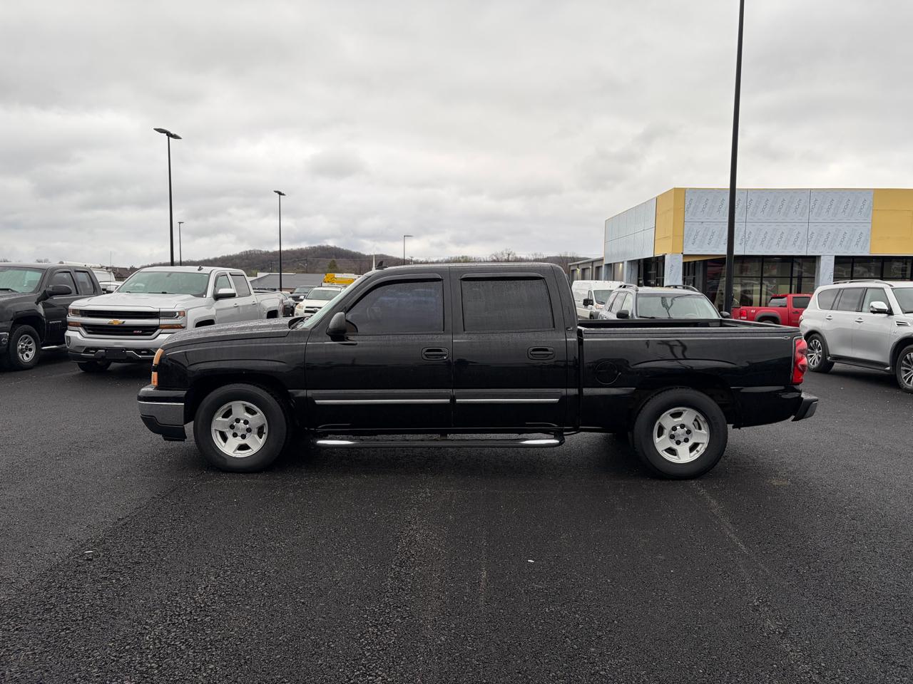Chevrolet Silverado 1500 Crew Cab 143.5" WB 2WD LT2 2006
