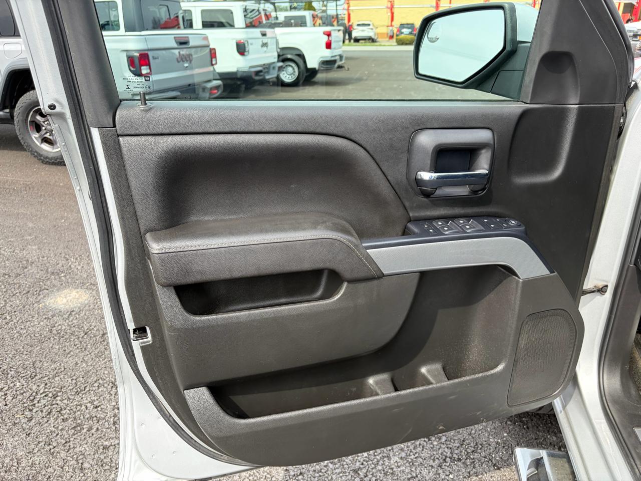 Chevrolet Silverado 1500 4WD Crew Cab 143.5" LT w/2LT 2017