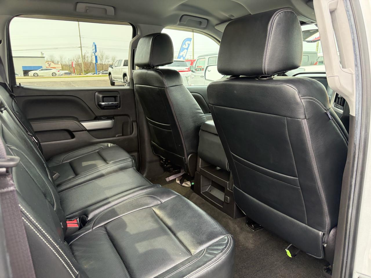 Chevrolet Silverado 1500 4WD Crew Cab 143.5" LT w/2LT 2017