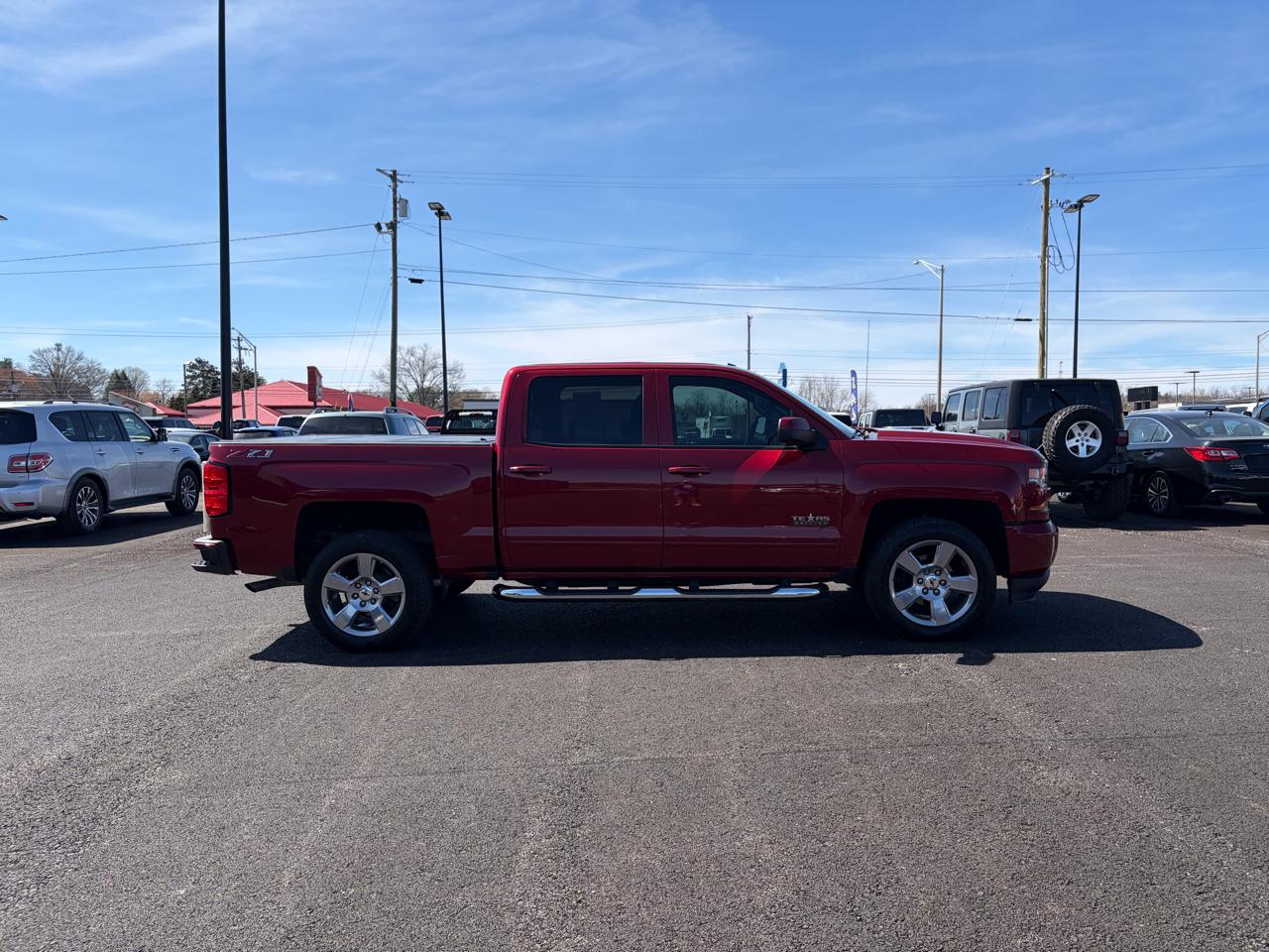 Chevrolet Silverado 1500 4WD Crew Cab 143.5" LT w/2LT 2018