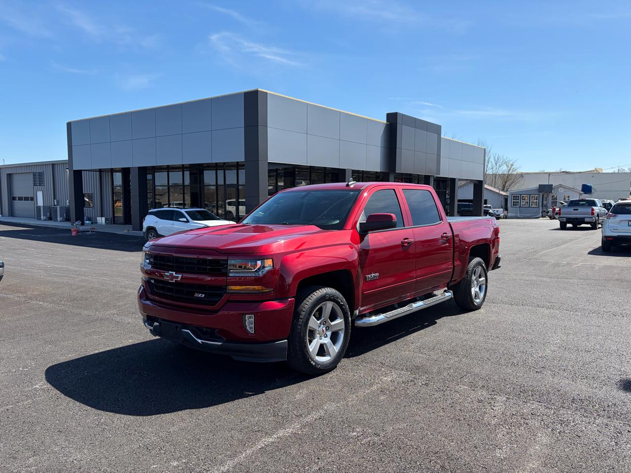 Chevrolet Silverado 1500 4WD Crew Cab 143.5" LT w/2LT 2018