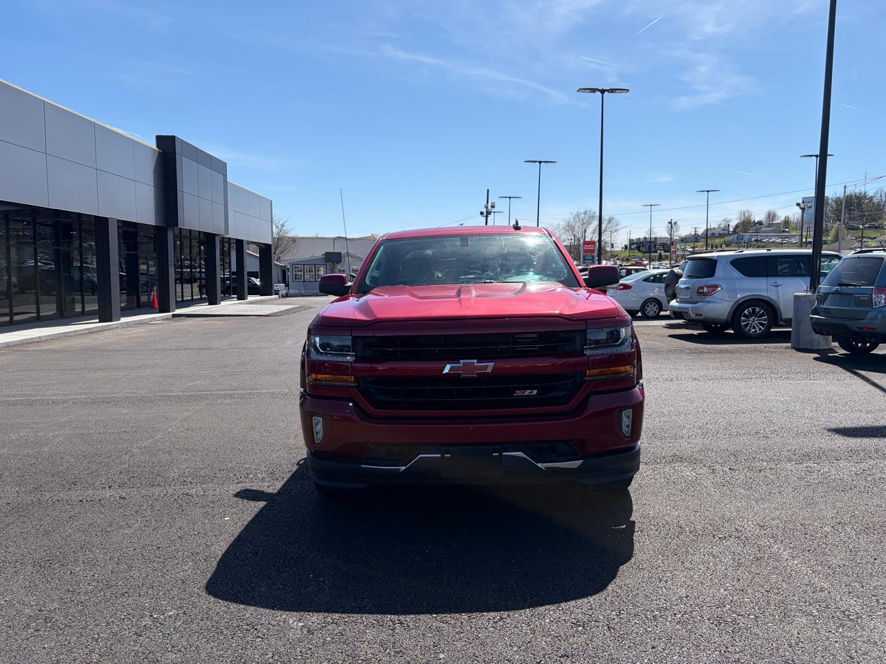 Chevrolet Silverado 1500 4WD Crew Cab 143.5" LT w/2LT 2018