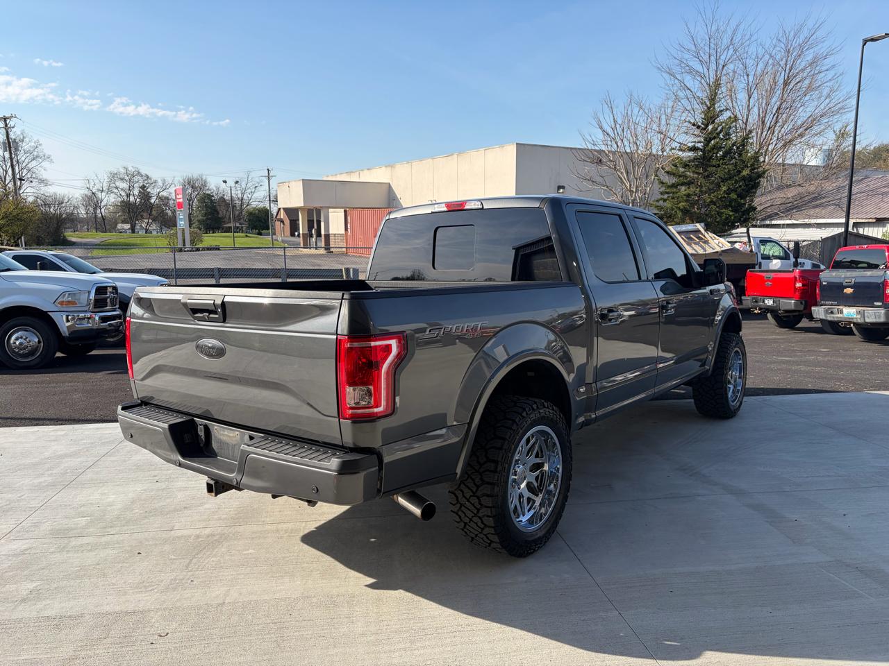 Ford F-150 4WD SuperCrew 145" Lariat 2016