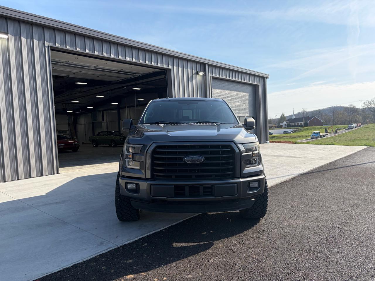 Ford F-150 4WD SuperCrew 145" Lariat 2016