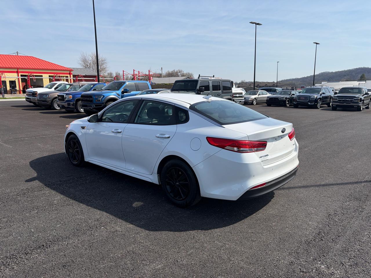 Kia Optima 4dr Sdn LX Turbo 2016