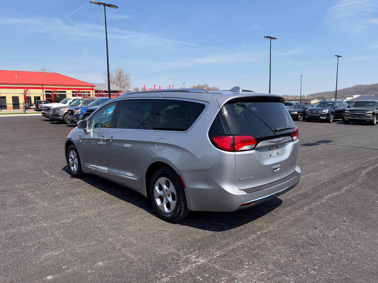 Chrysler Pacifica Touring-L Plus FWD 2017