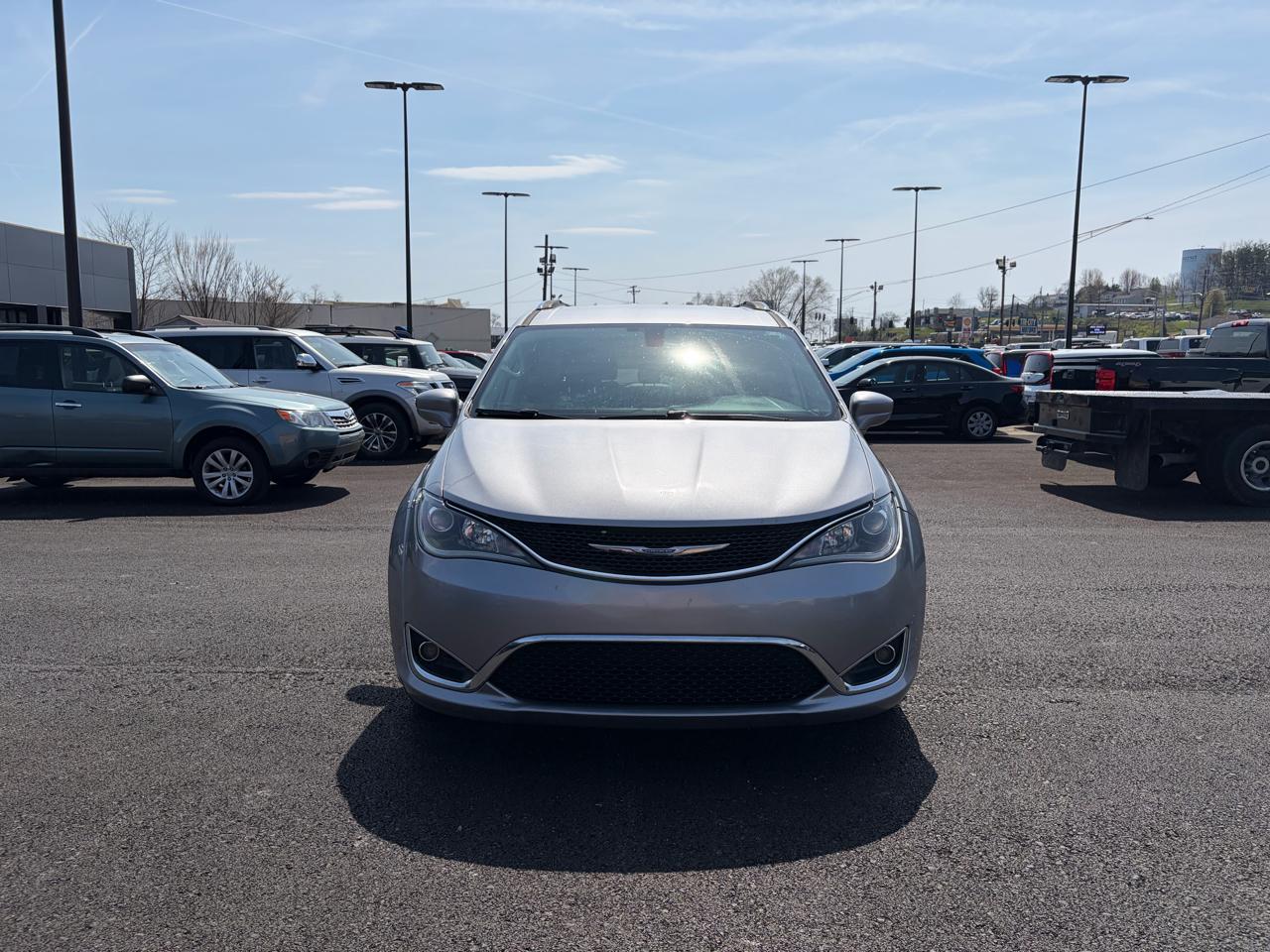 Chrysler Pacifica Touring-L Plus FWD 2017