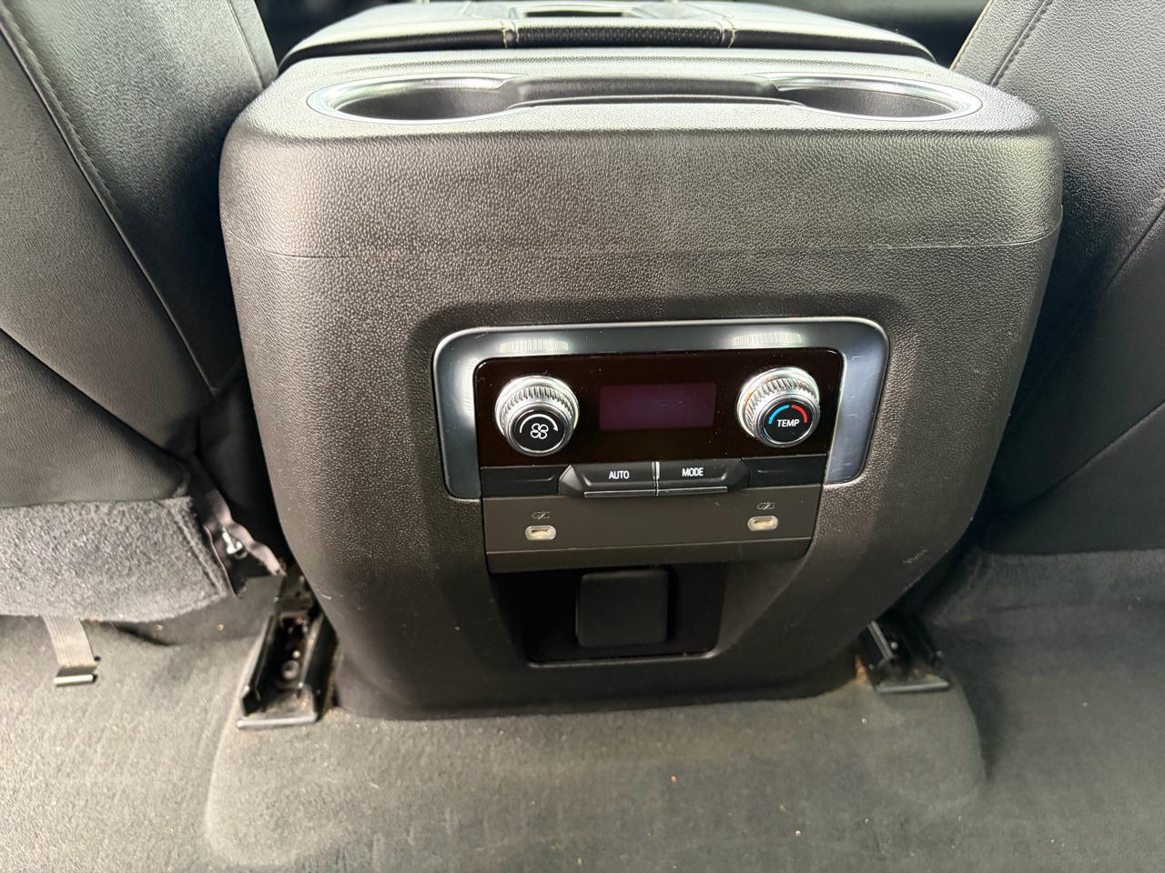 GMC Yukon XL 4WD 4dr SLT 2021