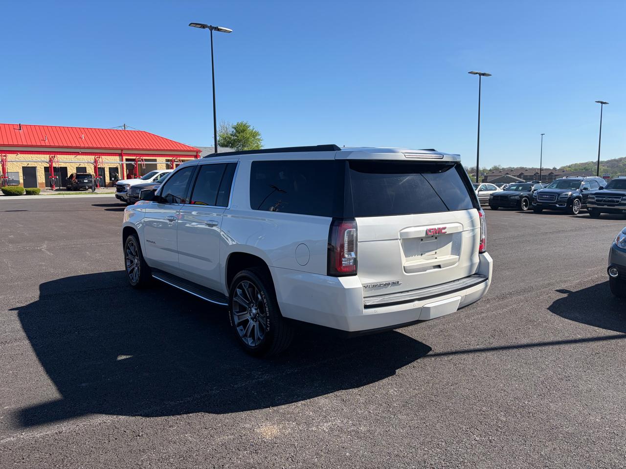 GMC Yukon XL 4WD 4dr SLT 2015