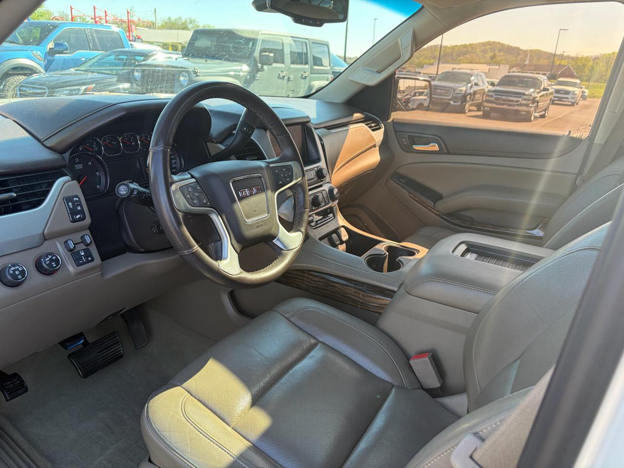 GMC Yukon XL 4WD 4dr SLT 2015