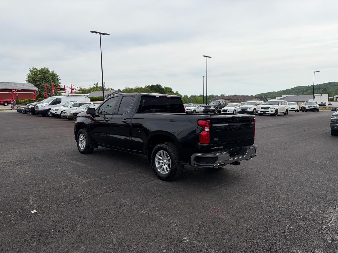 Chevrolet Silverado 1500 4WD Double Cab 147" LT w/1LT 2021