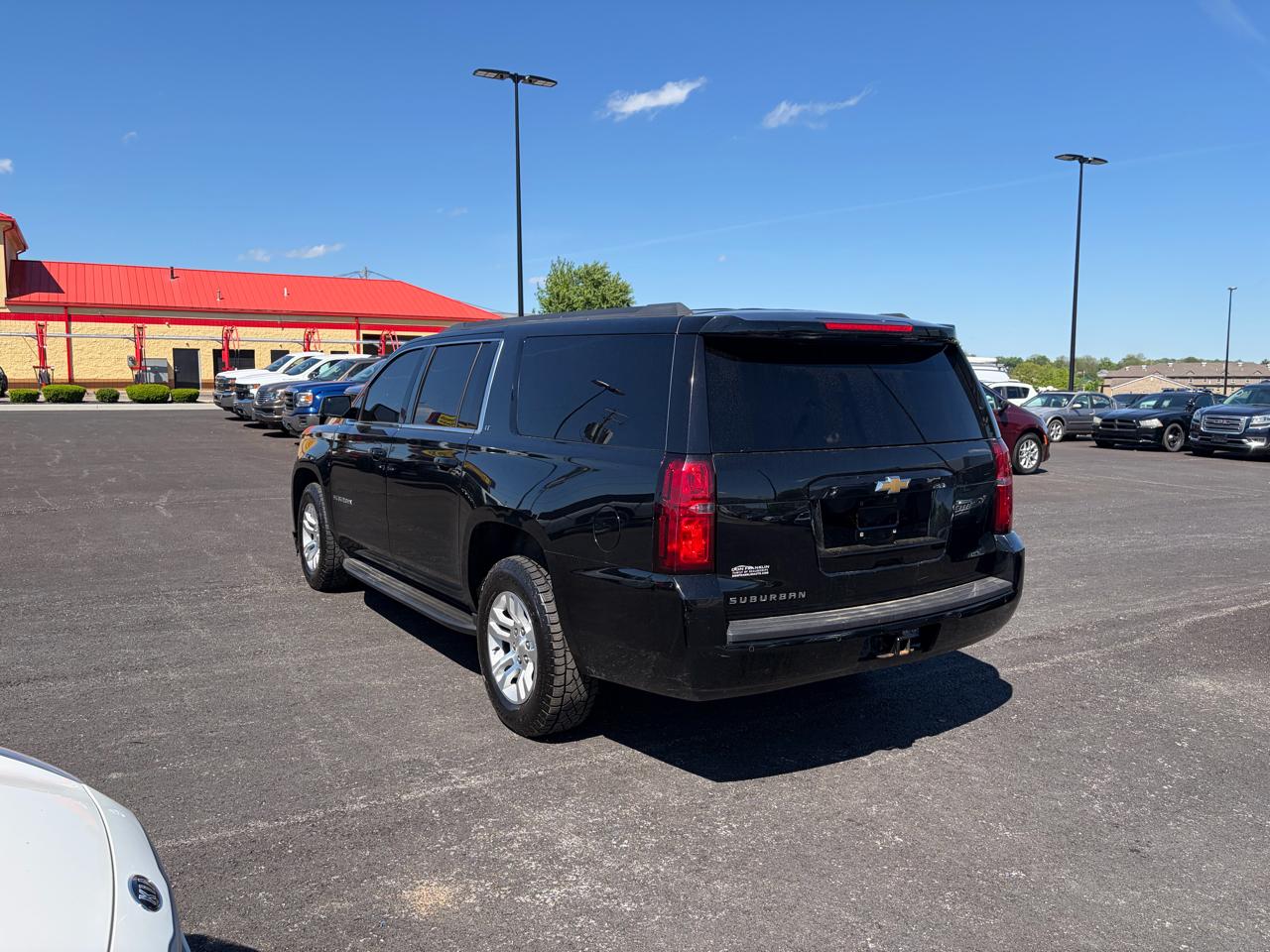 Chevrolet Suburban 4WD 4dr 1500 LT 2018
