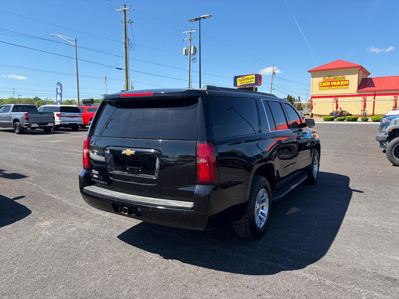 Chevrolet Suburban 4WD 4dr 1500 LT 2018