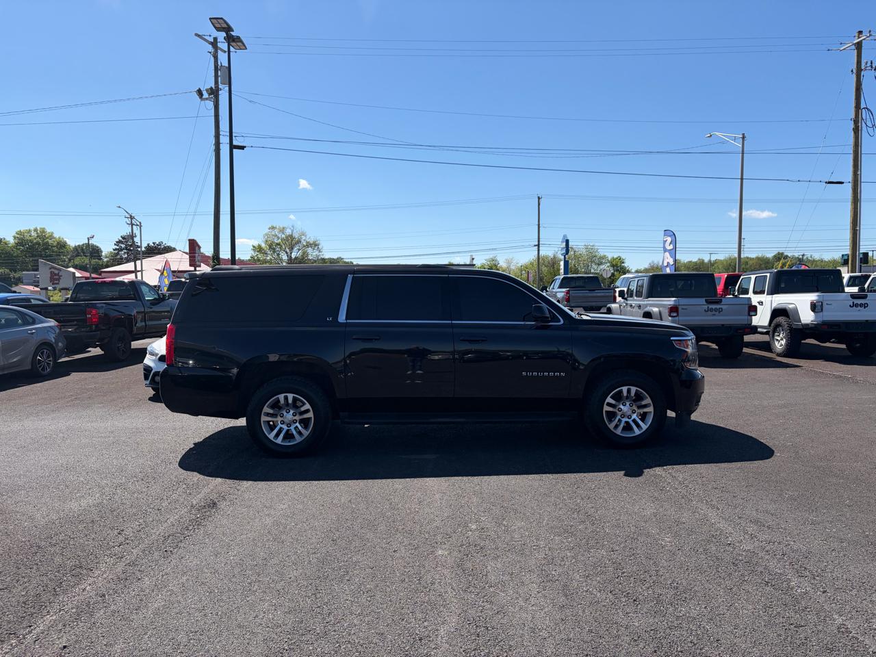 Chevrolet Suburban 4WD 4dr 1500 LT 2018