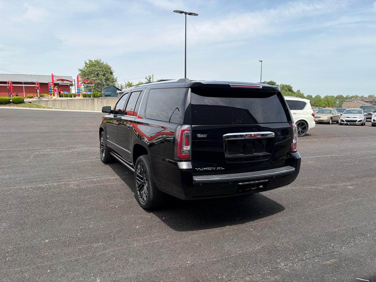 GMC Yukon XL 4WD 4dr Denali 2018