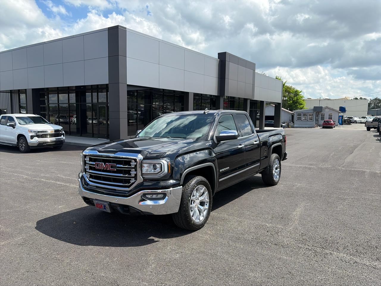 GMC Sierra 1500 4WD Double Cab 143.5" SLT 2018