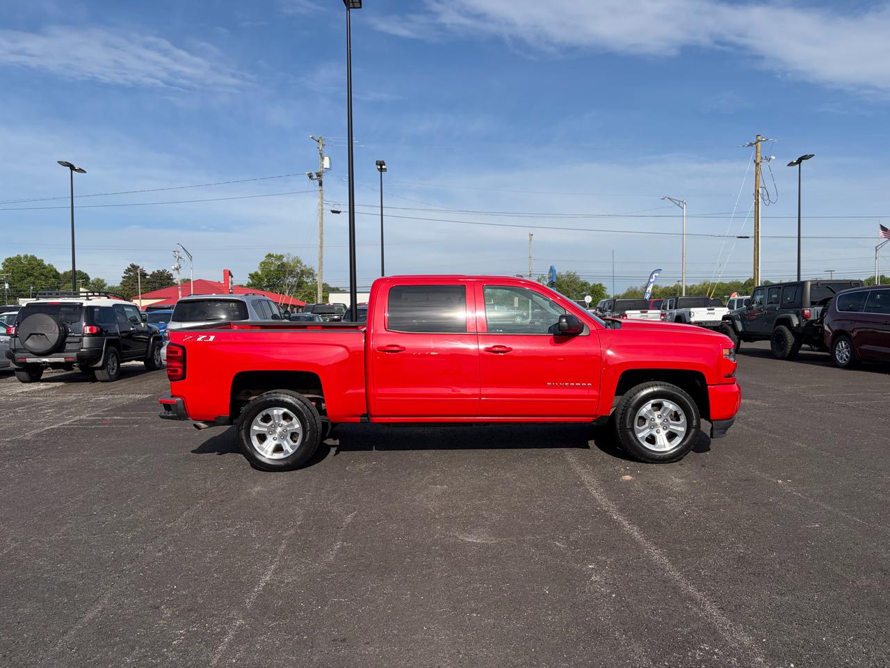 Chevrolet Silverado 1500 4WD Crew Cab 143.5" LT w/2LT 2018