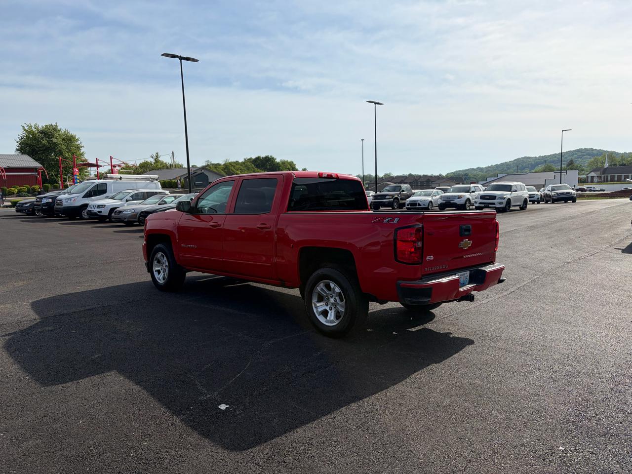 Chevrolet Silverado 1500 4WD Crew Cab 143.5" LT w/2LT 2018