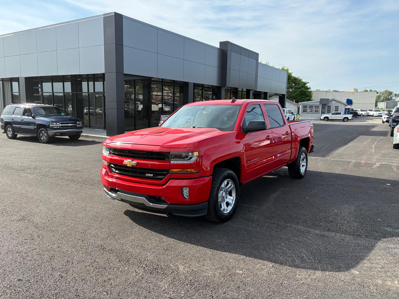 Chevrolet Silverado 1500 4WD Crew Cab 143.5" LT w/2LT 2018