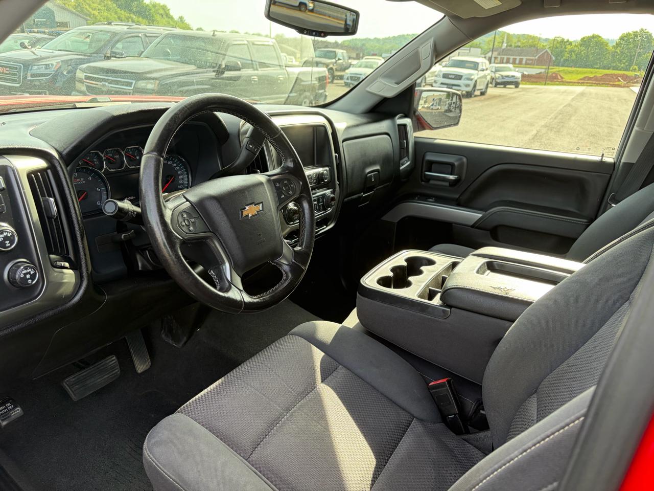 Chevrolet Silverado 1500 4WD Crew Cab 143.5" LT w/2LT 2018