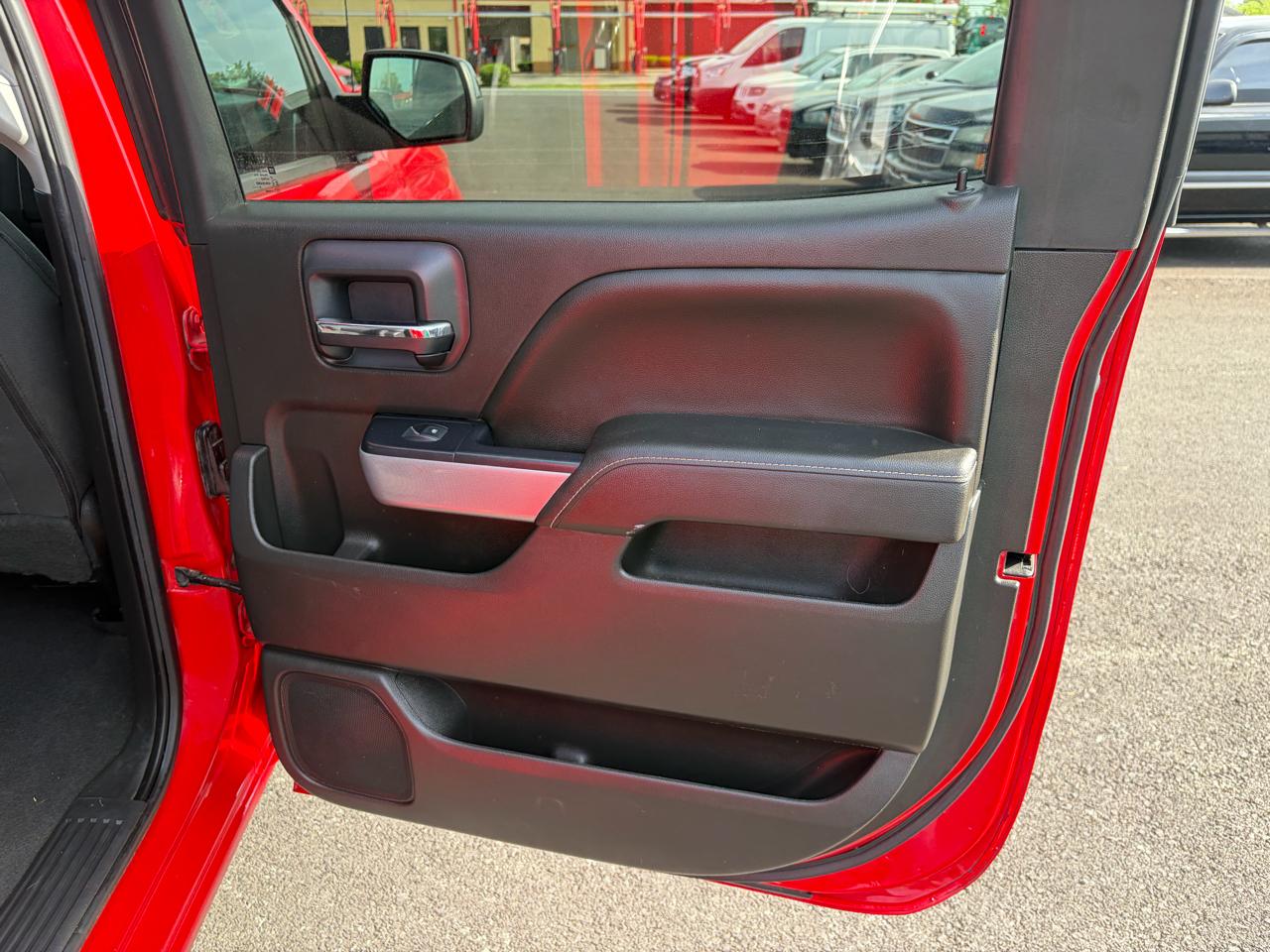 Chevrolet Silverado 1500 4WD Crew Cab 143.5" LT w/2LT 2018