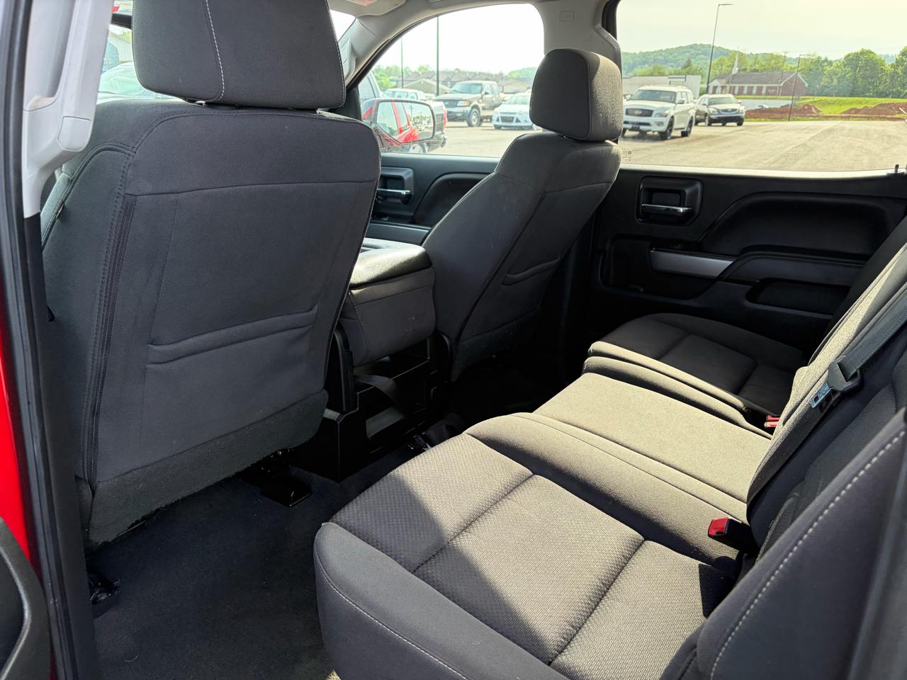 Chevrolet Silverado 1500 4WD Crew Cab 143.5" LT w/2LT 2018