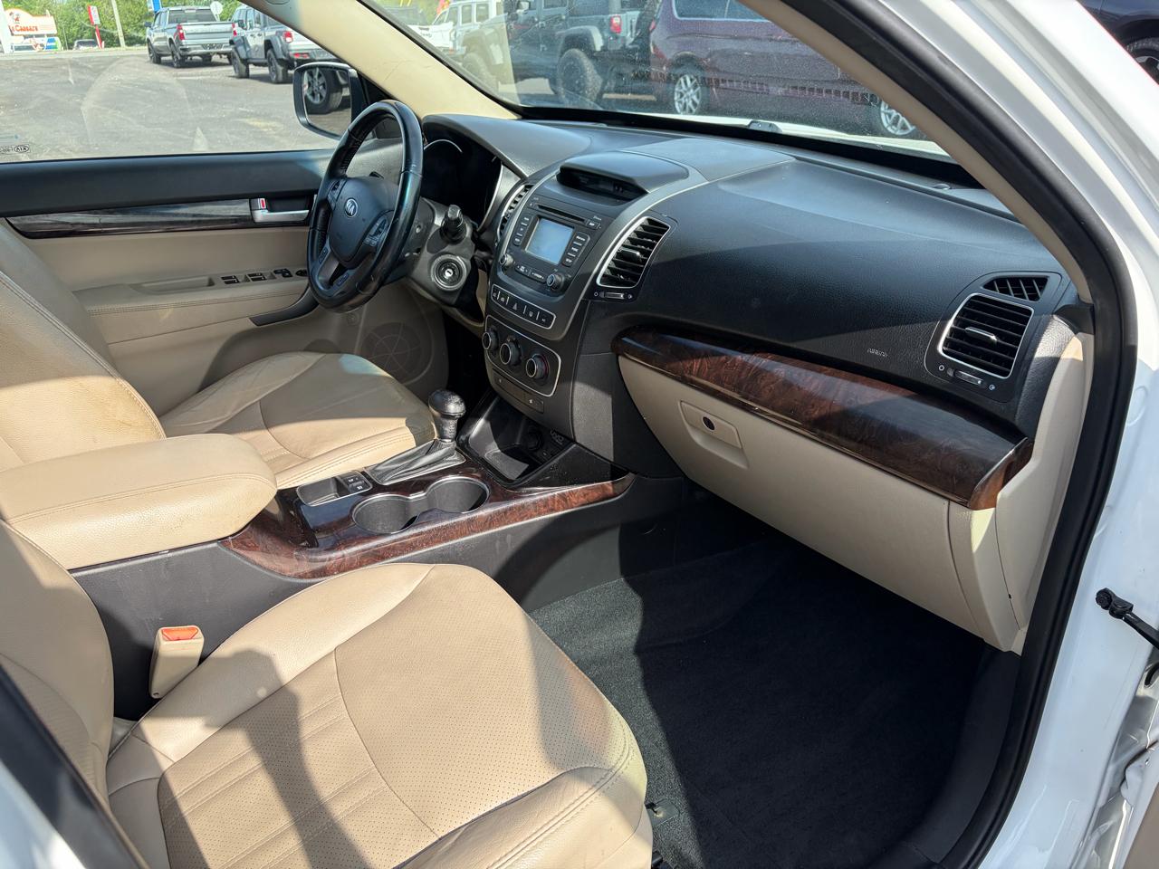 Kia Sorento 2WD 4dr I4 LX 2015