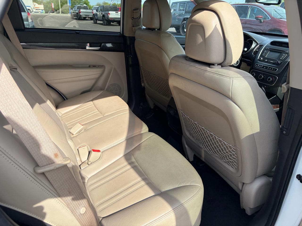 Kia Sorento 2WD 4dr I4 LX 2015