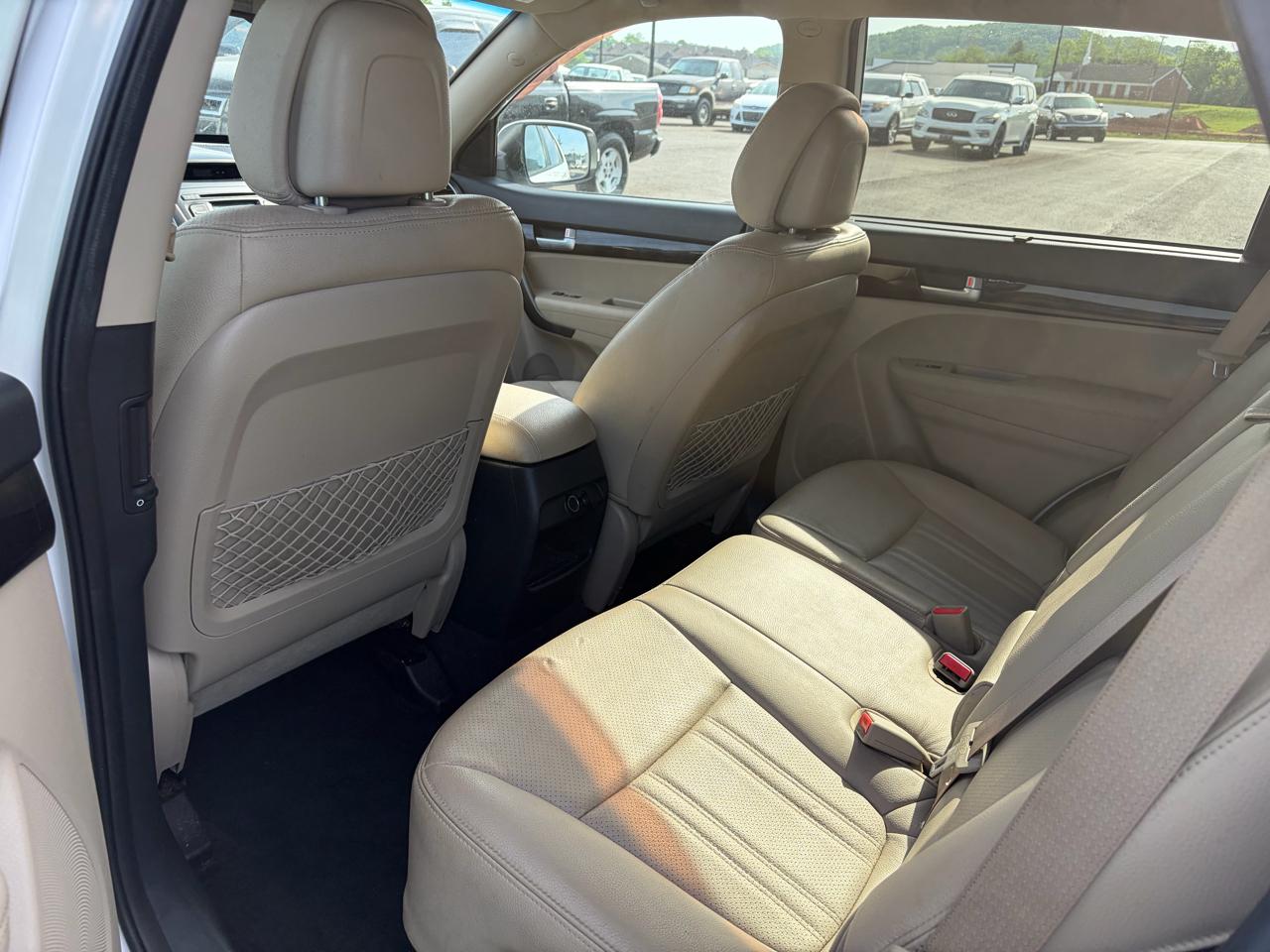 Kia Sorento 2WD 4dr I4 LX 2015