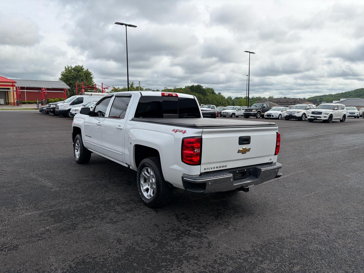 Chevrolet Silverado 1500 4WD Crew Cab 143.5" LT w/1LT 2016