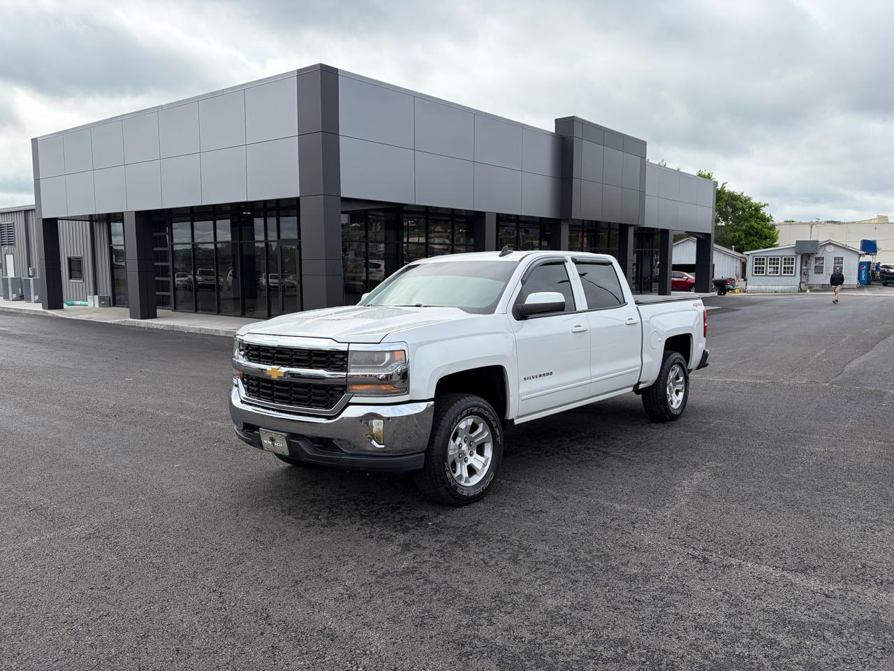 Chevrolet Silverado 1500 4WD Crew Cab 143.5" LT w/1LT 2016