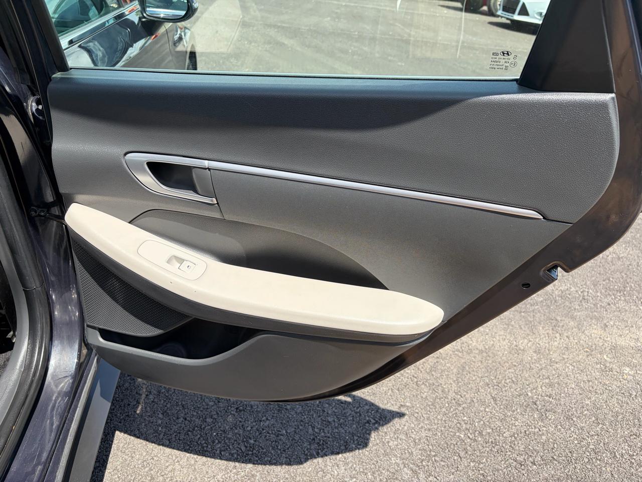 Hyundai Sonata SE 2.5L *Ltd Avail* 2023