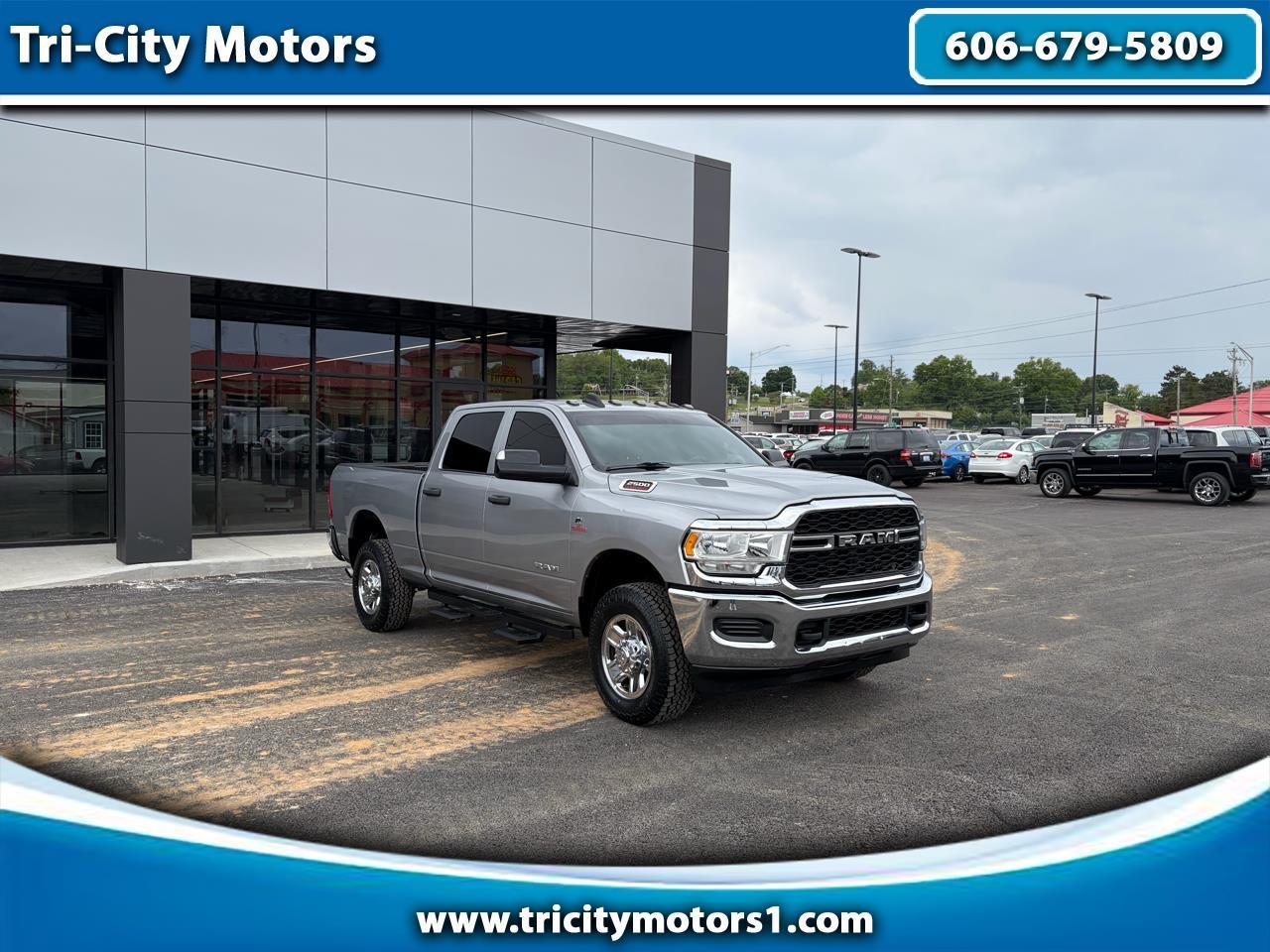 RAM 2500 Tradesman 4x4 Crew Cab 6'4" Box 2022