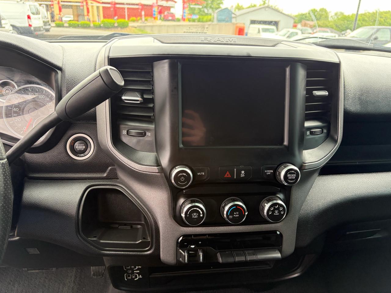 RAM 2500 Tradesman 4x4 Crew Cab 6'4" Box 2022
