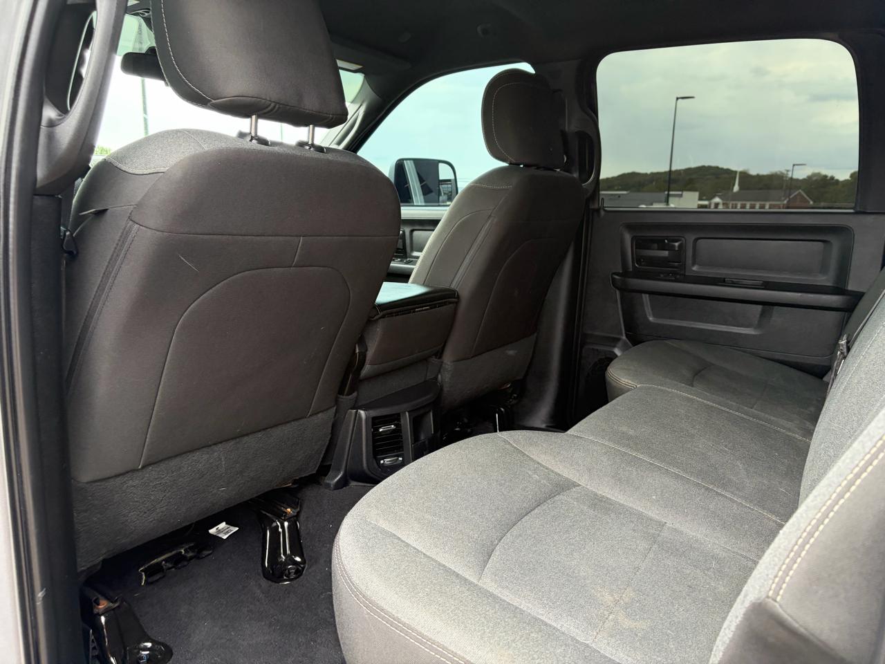 RAM 2500 Tradesman 4x4 Crew Cab 6'4" Box 2022