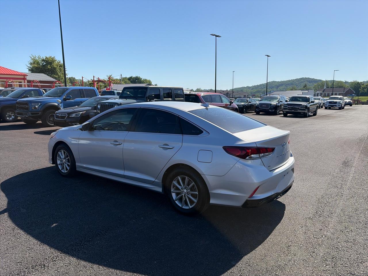 Hyundai Sonata SE 2.4L 2019