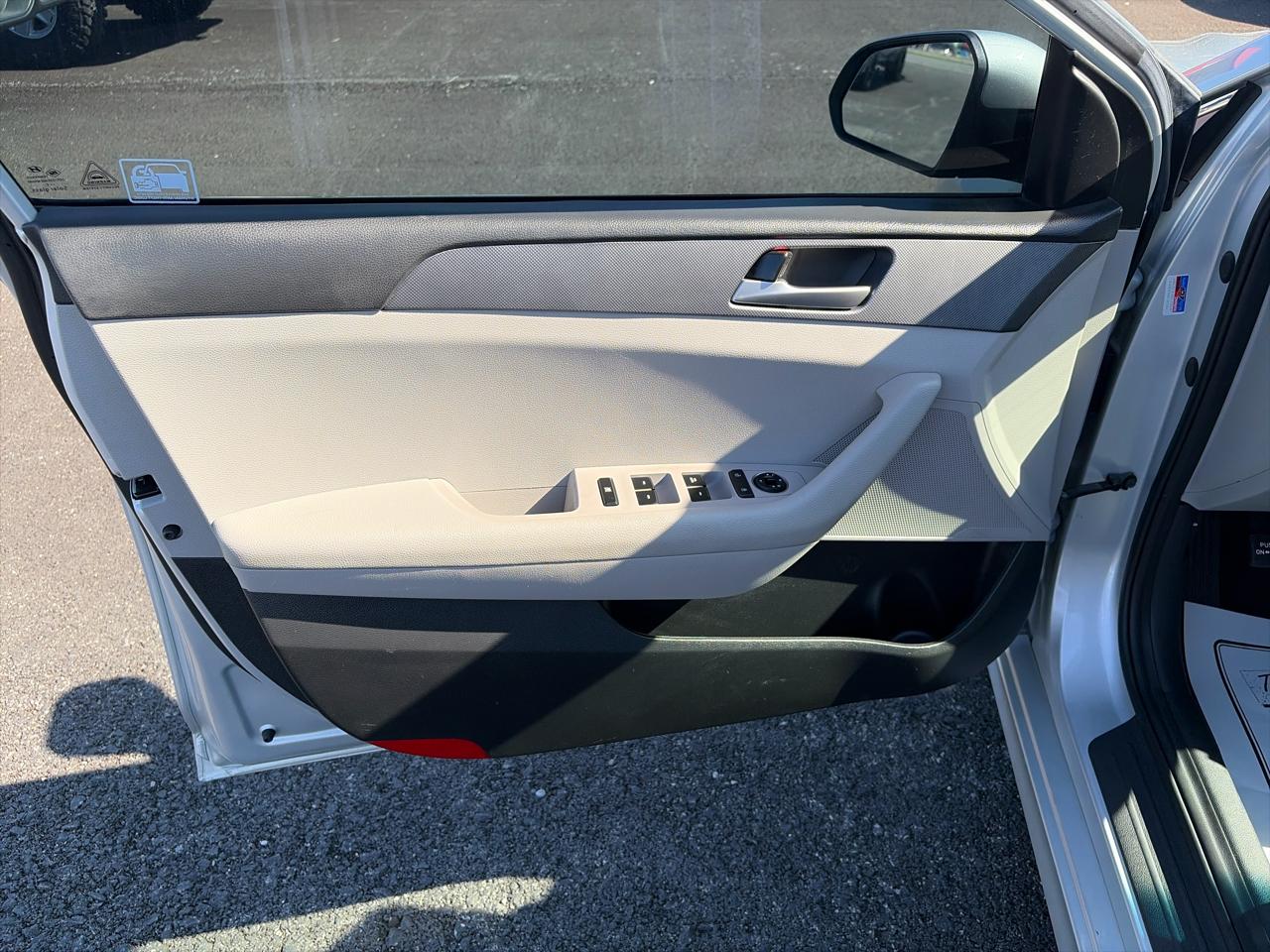 Hyundai Sonata SE 2.4L 2019