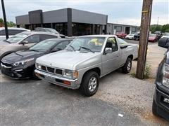 1996 Nissan Trucks 2WD 