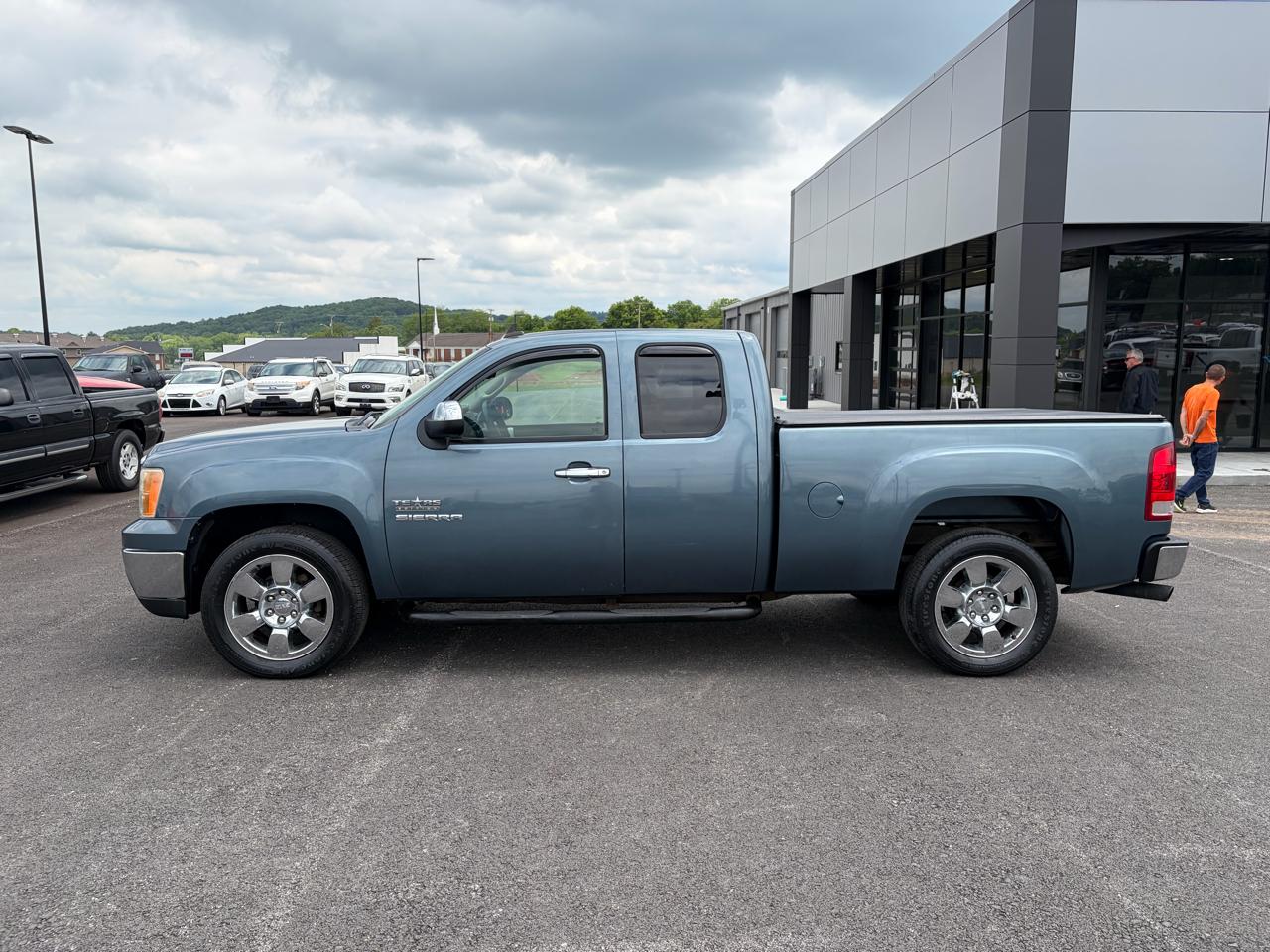GMC Sierra 1500 2WD Ext Cab 143.5" SLE 2011