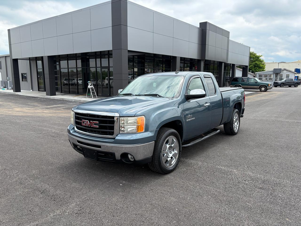 GMC Sierra 1500 2WD Ext Cab 143.5" SLE 2011