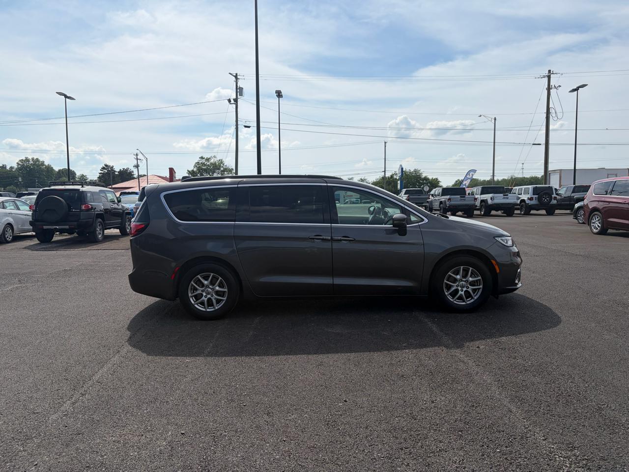 Chrysler Pacifica Touring L FWD 2022